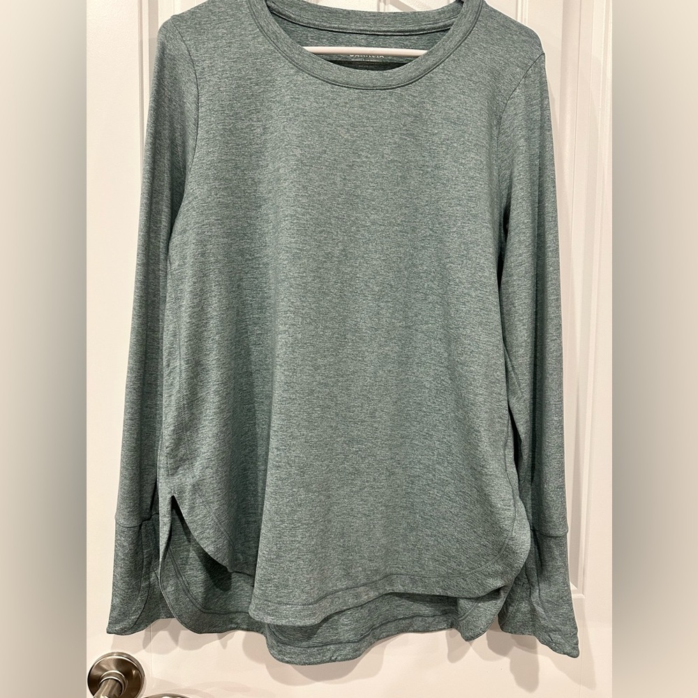 Athleta Uptempo Heathered Green Long Sleeve